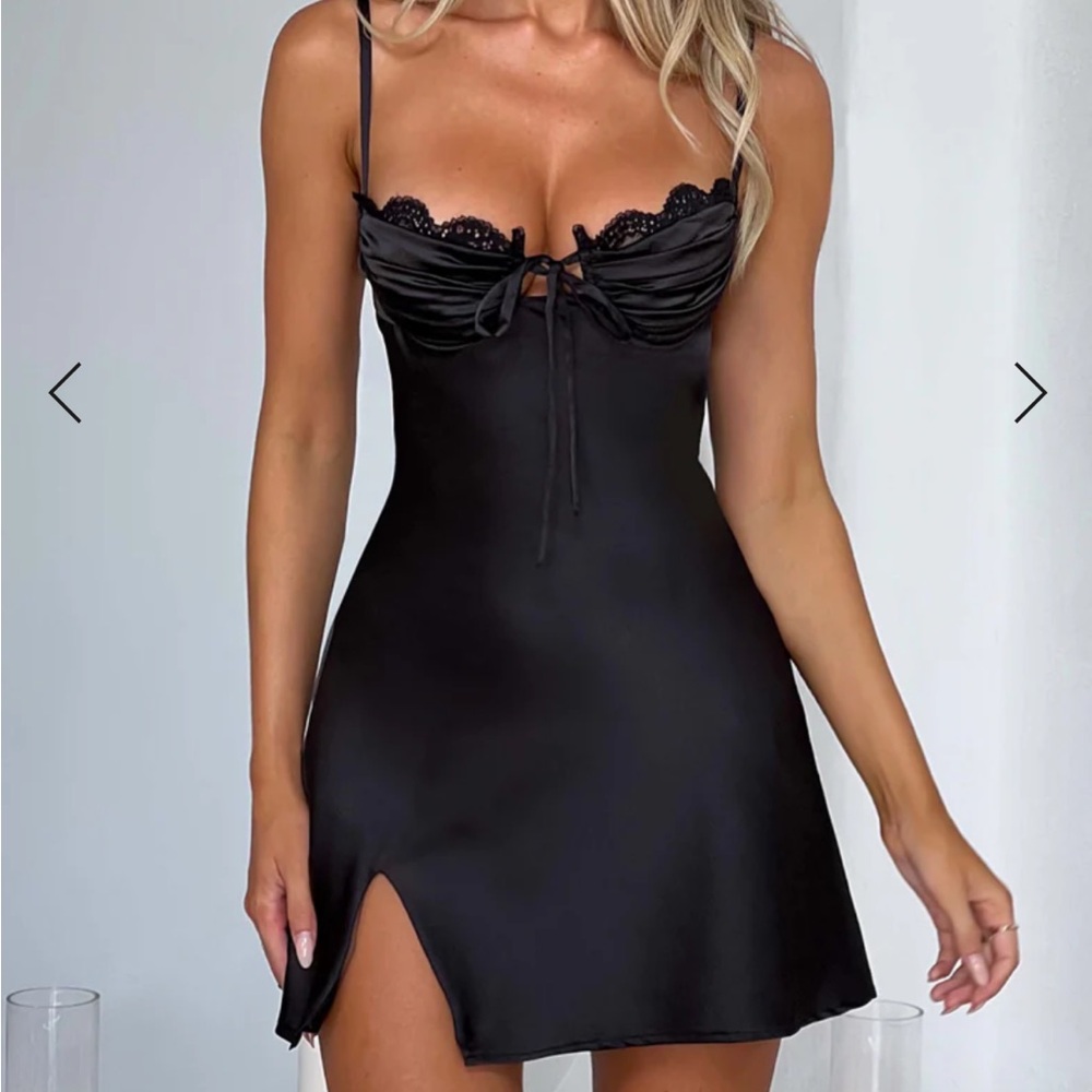 NWT BABYBOO SHERISE MINI DRESS
